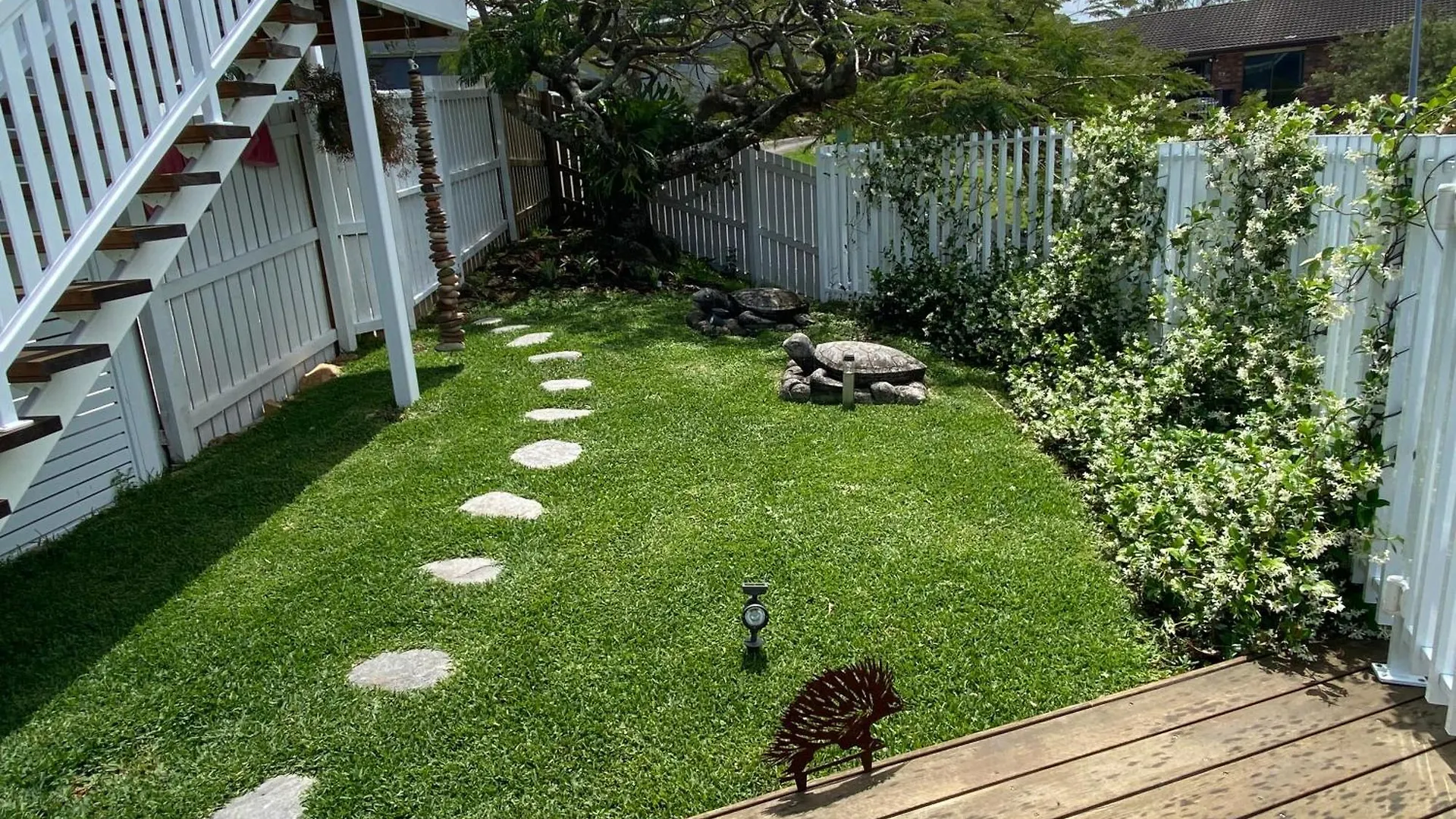 3 Waters Guest Accommodation Gold Coast Bed & Breakfast