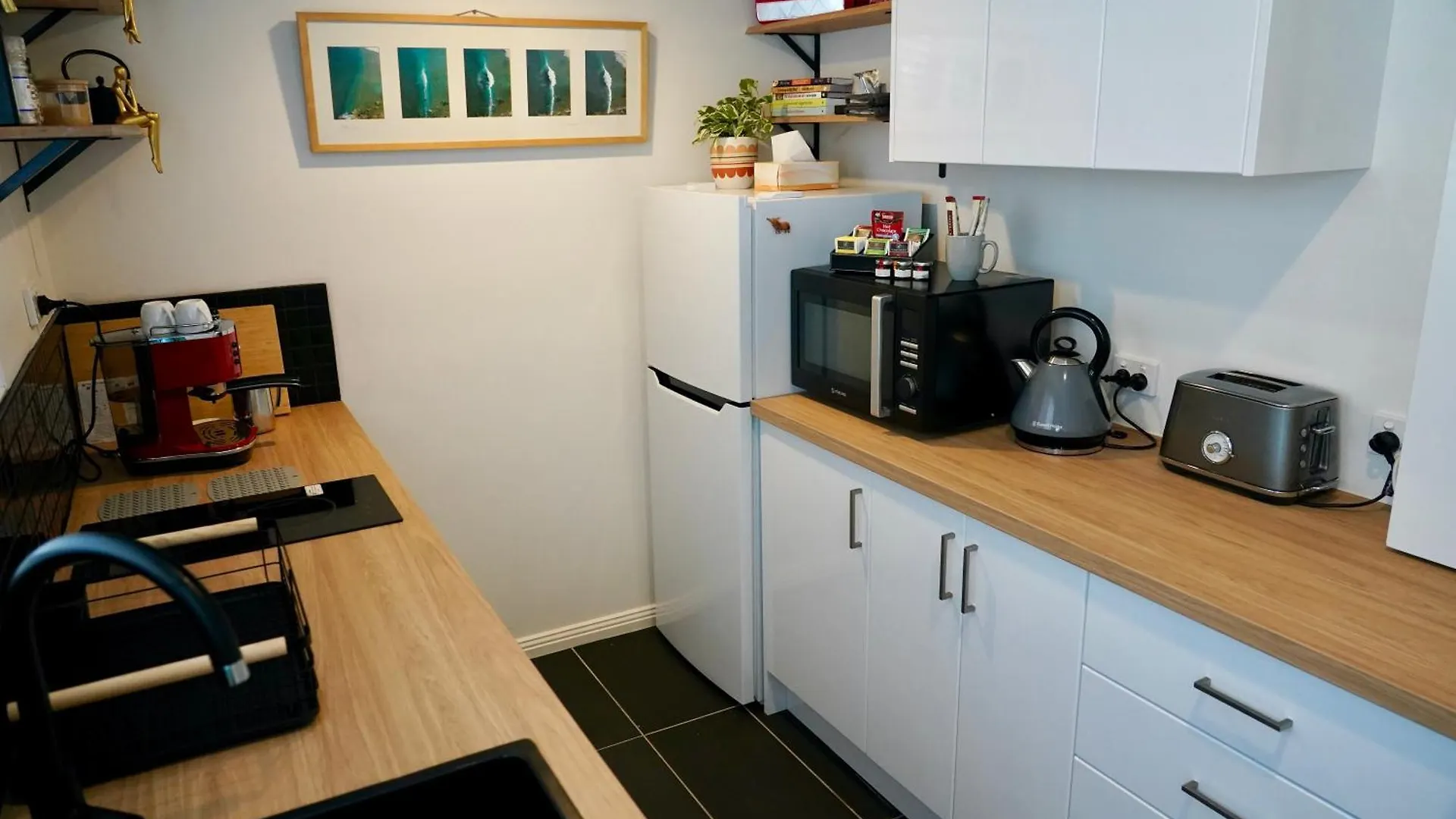 3 Waters Guest Accommodation Gold Coast Bed & Breakfast